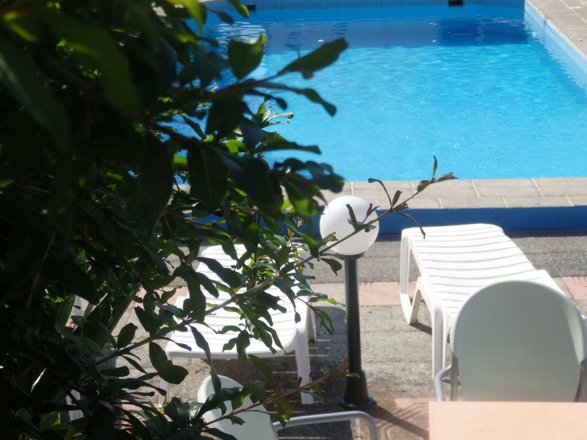 George Apartments Kallithea  Buitenkant foto